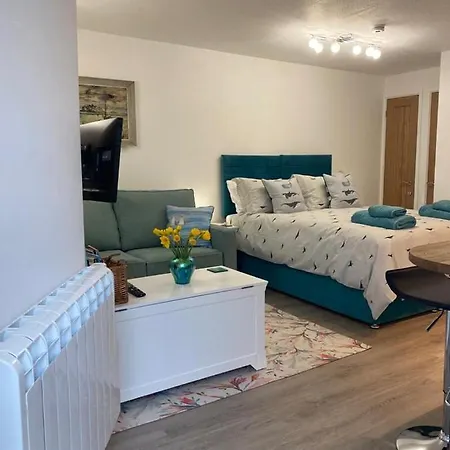 Sweet Caroline - Luxury Stone's Throw From Harbour
