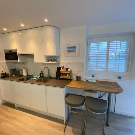 Sweet Caroline - Luxury Stone's Throw From Harbour