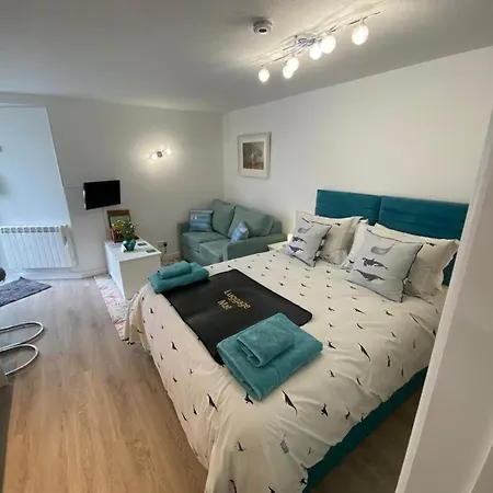 Sweet Caroline - Luxury Stone's Throw From Harbour Mousehole